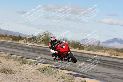 media/Nov-16-2025-Race Pace (Sun) [[8c5fa54630]]/Non Verified Riders (1st 20 Minutes)/3-Turn 3 Inside (11am)/